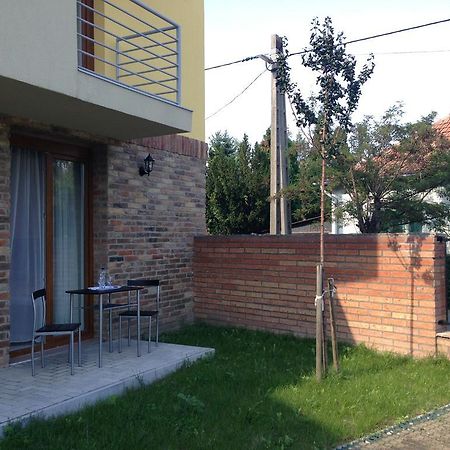 Lovagvar Apartments Гюла Екстериор снимка