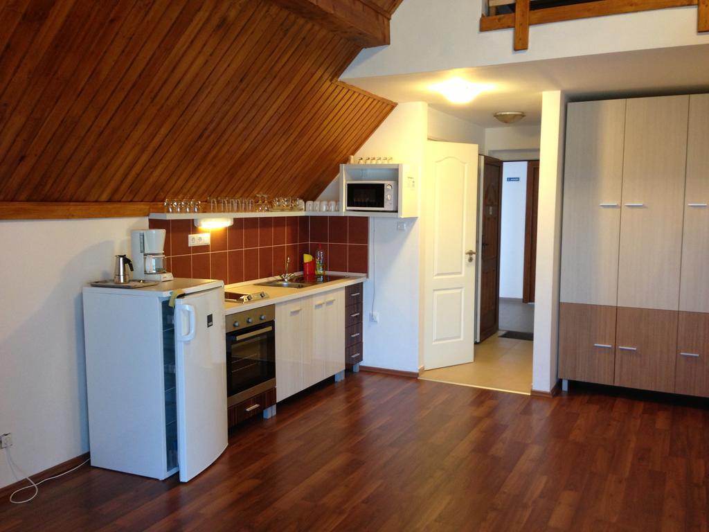 Lovagvar Apartments Гюла Екстериор снимка