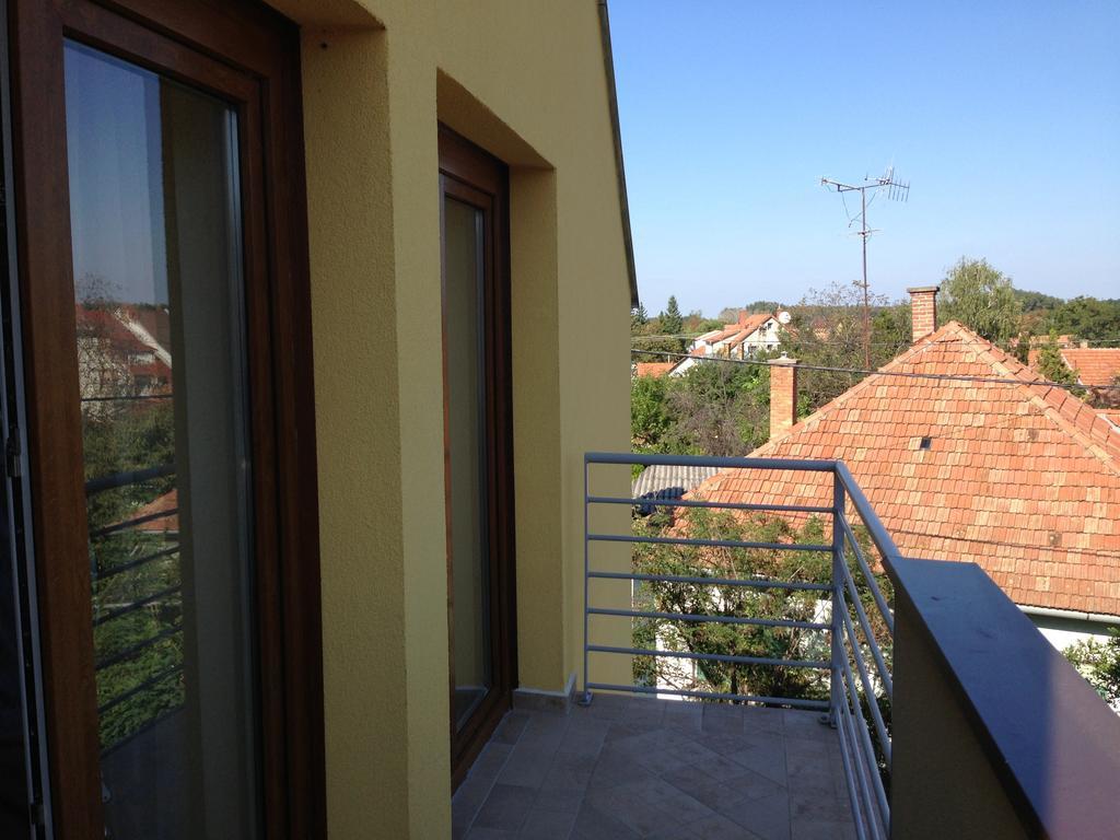 Lovagvar Apartments Гюла Стая снимка